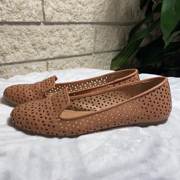 Report Laser-cut loafers - Picture 2 of 7
